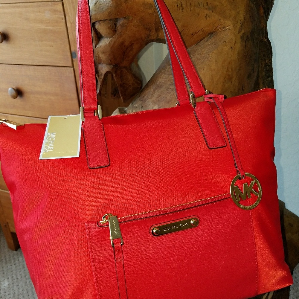 Michael kors aunthentic  Ariana Medium Tote NWT